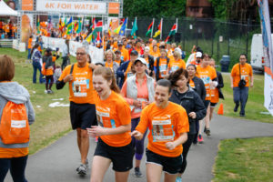 Über 44.000 Läufer nahmen letztes Jahr weltweit an den Rennen teil. Das Bild entstand in Seattle, USA. Foto: World Vision